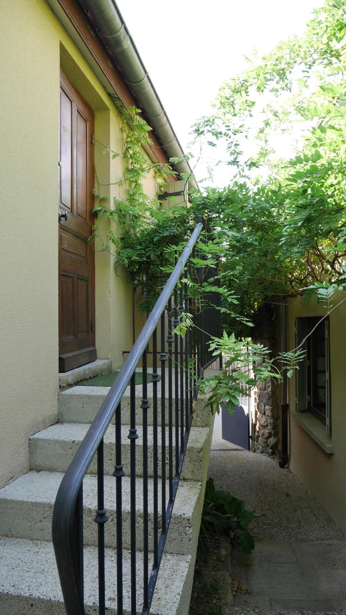 Auberge De La Tour De Brison Sanilhac  Номер фото